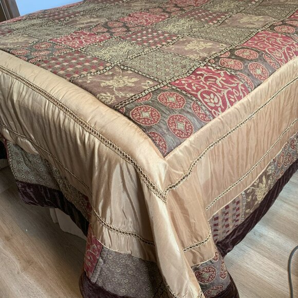 Tuscan Opulent Old World Patchwork Comforter Set - Double/Queen Size - Picture 4 of 14